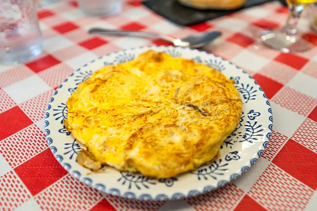 Tortilla Española de Patata con Cebolla